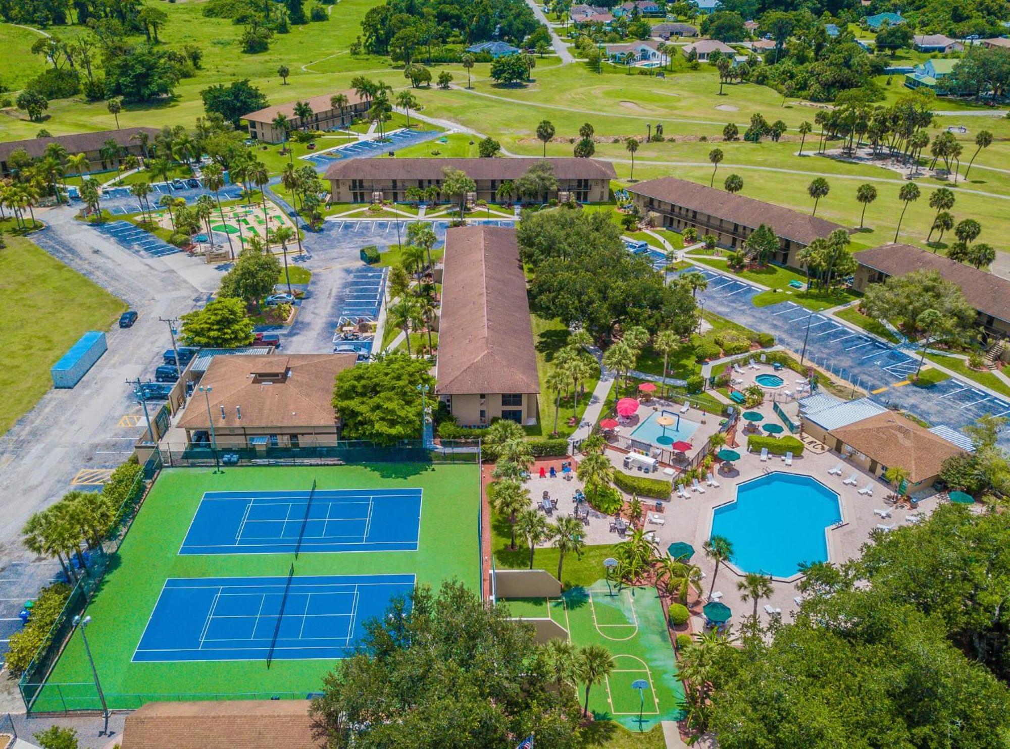 Resort Lehigh Club Lehigh Acres